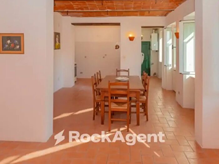 Casa trilocale in vendita in Via Circonvallazione, Castiglione Tinella