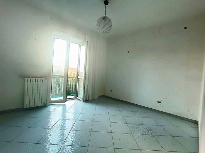 Appartamento trilocale in affitto in Viale Campi Flegrei, Bagnoli, Napoli