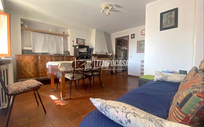 Appartamento trilocale in vendita in Via Maestra, Netro