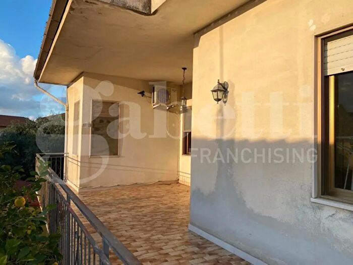 Appartamento quadrilocale in vendita in Via Manzoni, Santa Giusta