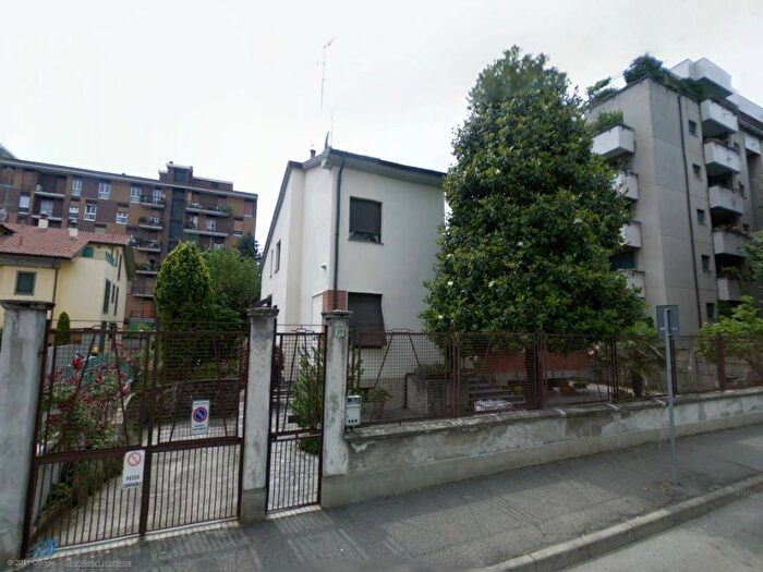 Appartamento bilocale in affitto in Via Donizetti, Parco, Monza