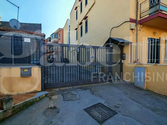 Appartamento quadrilocale in vendita in Via Cruillas, Palermo