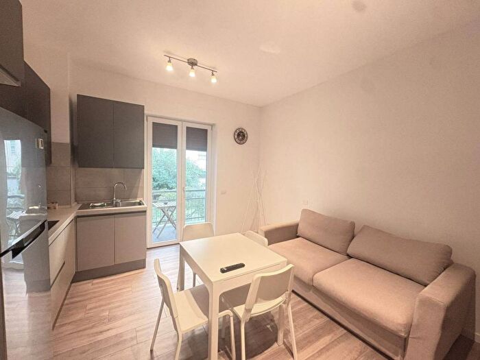 Appartamento bilocale in affitto in Viale Teodorico, Sempione, Milano
