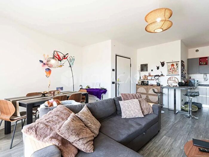 Appartamento trilocale in vendita in Via Luciano Manara, Cabiate