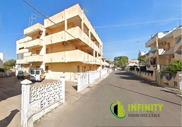 Appartamento quadrilocale in vendita in Viale Mar Tirreno, Ginosa