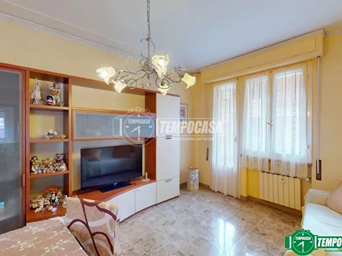 Appartamento quadrilocale in vendita in Via Luigi Einaudi, Vezzano Ligure