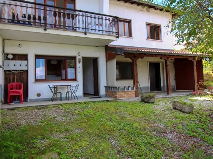 Appartamento trilocale in vendita in Via Rocco Lurago, Alta Valle Intelvi