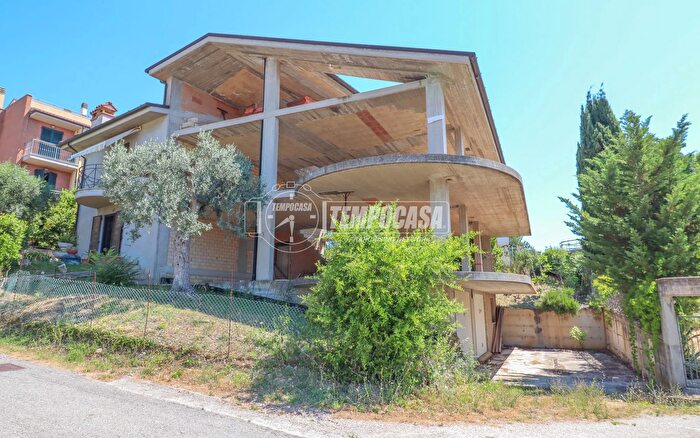 Casa con 5 locali in vendita in Via Belvedere, Campofilone