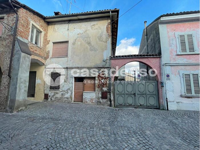 Casa quadrilocale in vendita in Via Giovan Battista Viotti, Fontanetto Po