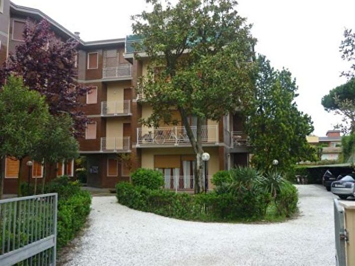 Appartamento quadrilocale in affitto in Forte Dei Marmi