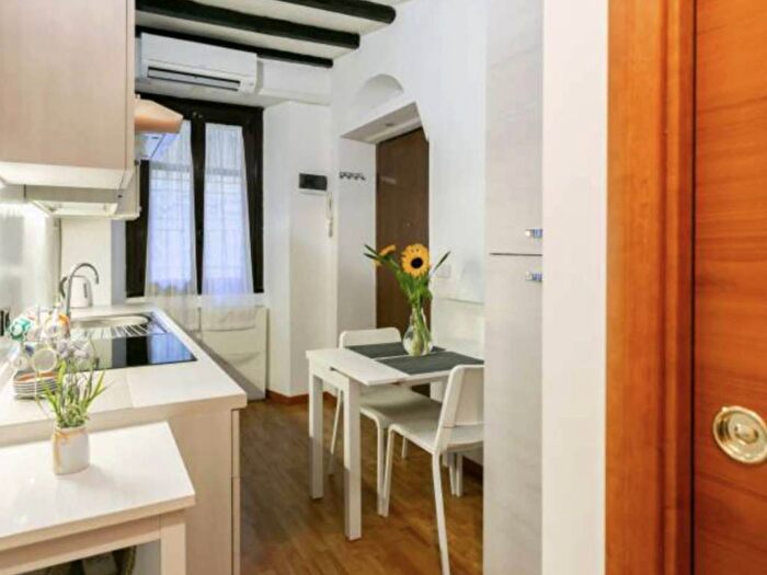 Appartamento bilocale in affitto in Via Panfilo Castaldi, Porta Venezia, Milano