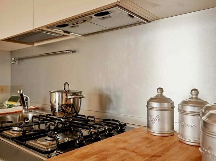 Appartamento monolocale in affitto in Via Luigi Settembrini, Milano