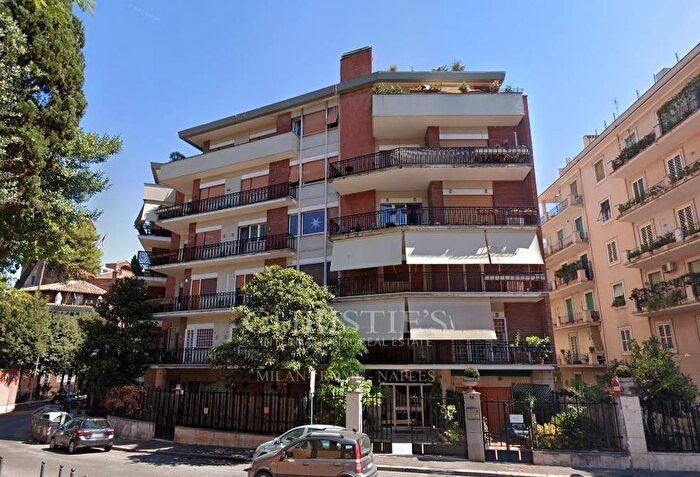 Appartamento bilocale in affitto in Via Dei Monti Parioli, Parioli, Roma