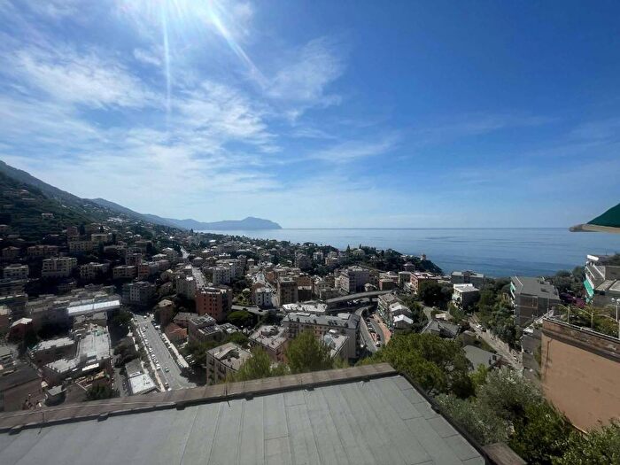 Appartamento quadrilocale in affitto in VIA BIASIOLI, Nervi, Genova