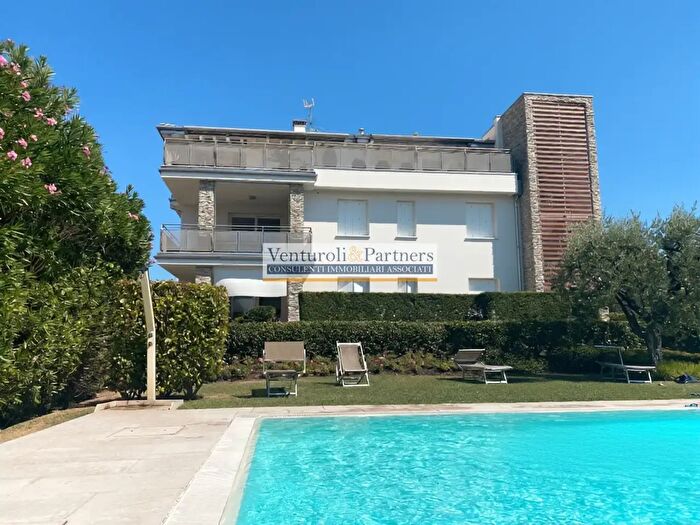 Casa con 5 locali in vendita in Via San Francesco, Manerba Del Garda
