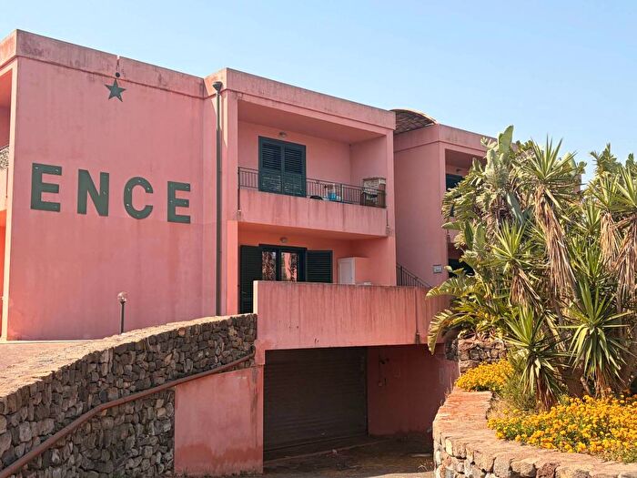 Appartamento bilocale in affitto in Via Yranim, Centro, Pantelleria