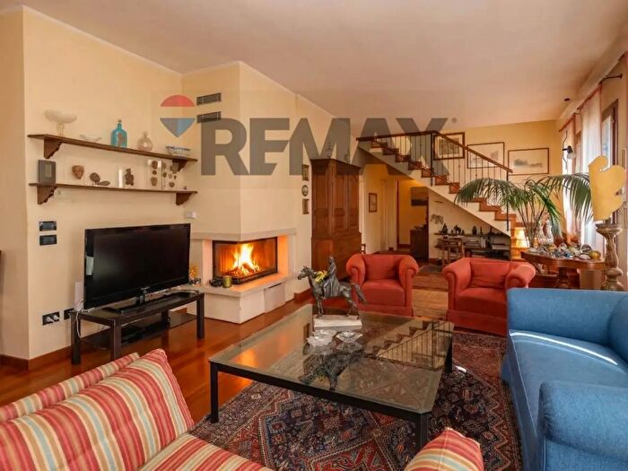 Appartamento con 5 locali in vendita in Via Orsini, Padova