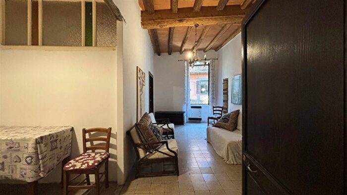 Appartamento bilocale in vendita in Corso Cavour Montefiascone, Montefiascone