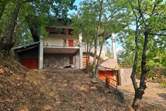 Casa bilocale in vendita in Sp Varzi, Varzi