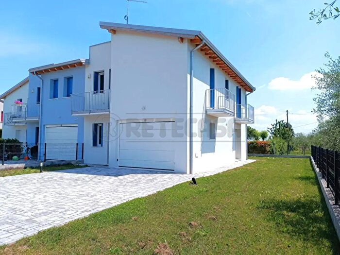 Casa con 7 locali in vendita in Via dei Carabinieri, Nanto