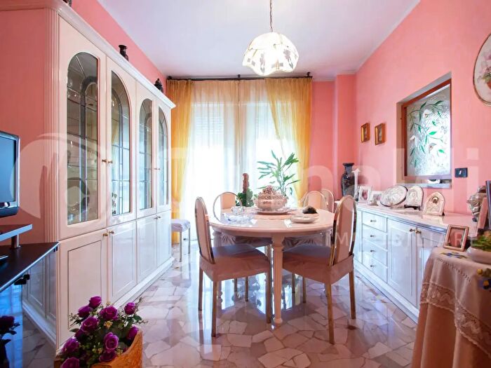 Appartamento trilocale in vendita in Via Parini, Gorgonzola