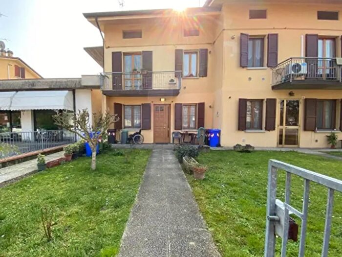 Appartamento quadrilocale in vendita in Piazza della Repubblica, Concordia Sulla Secchia