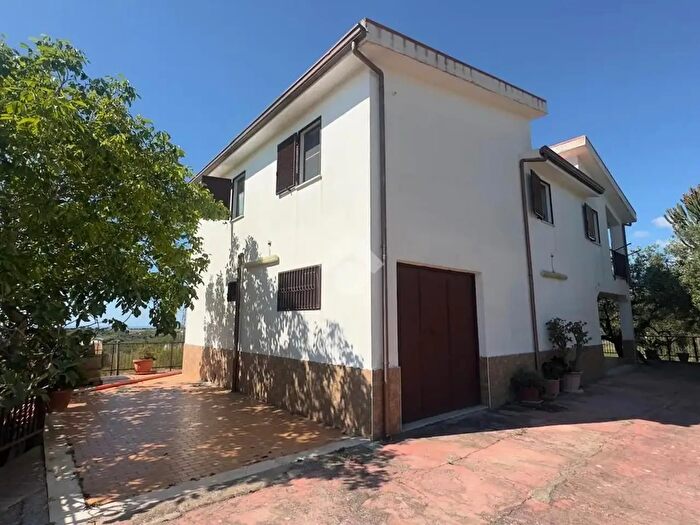 Casa con 6 locali in vendita in Contrada Bosco Furia, Partinico