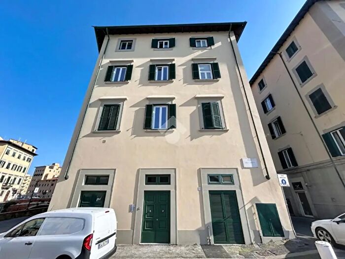 Appartamento trilocale in affitto in Scali degli Isolotti, Livorno