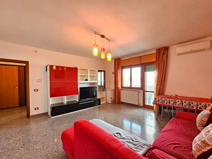 Appartamento con 5 locali in vendita in Via Molise, Guglionesi