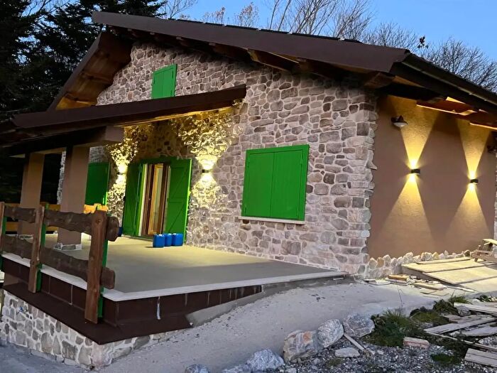 Appartamento con 6 locali in vendita in Morano Calabro