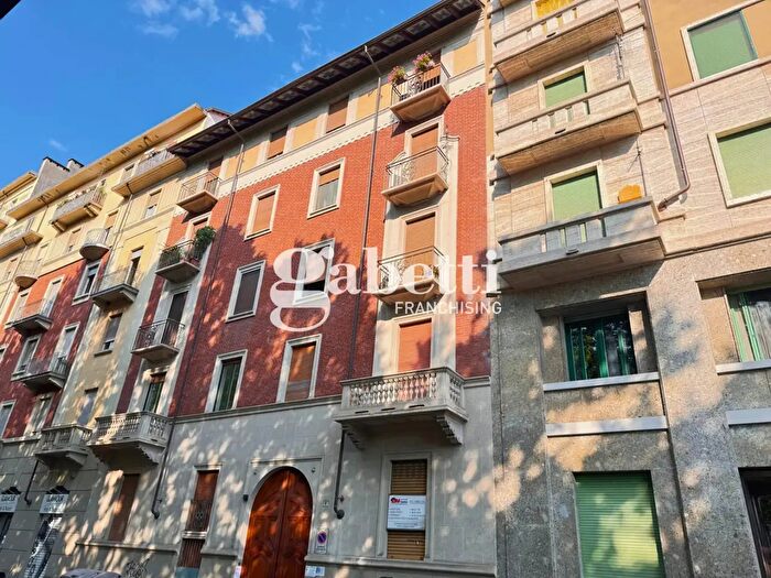 Appartamento trilocale in vendita in Corso Agnelli, Torino
