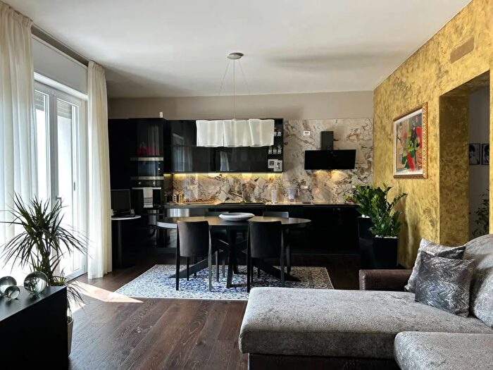 Appartamento quadrilocale in vendita in Via Forte Laghetto, Peschiera Del Garda