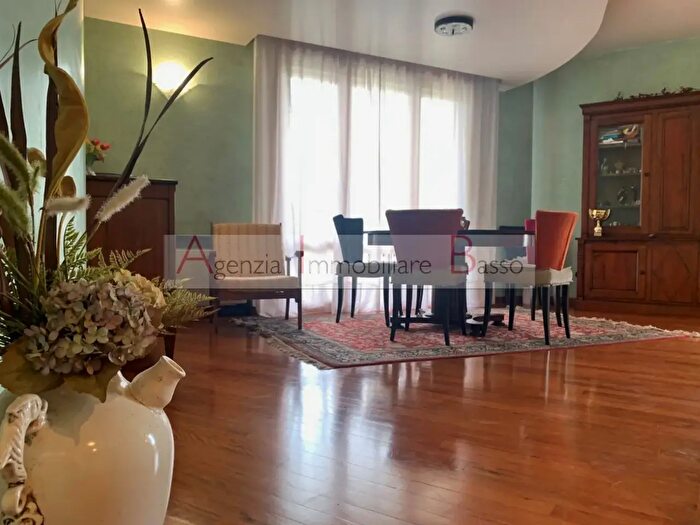 Appartamento con 5 locali in vendita in Via Anfossi, Padova