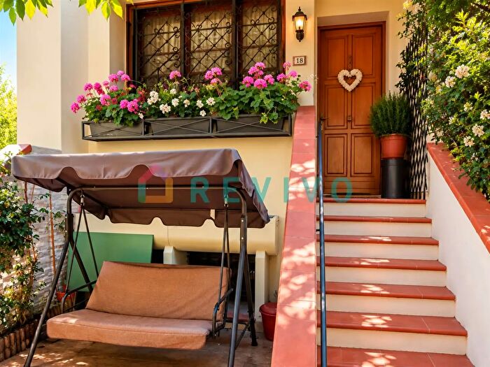 Casa con 6 locali in vendita in Firenze