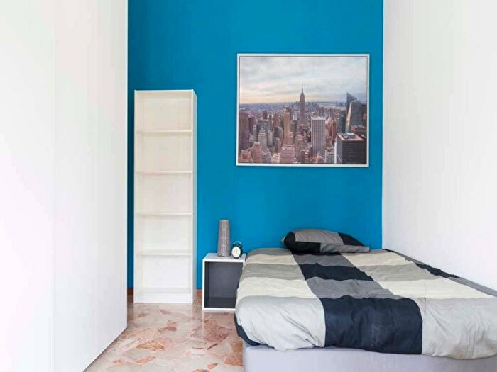 Appartamento con 6 locali in affitto in Viale Coni Zugna, Solari, Milano