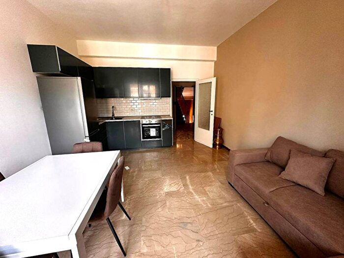 Appartamento trilocale in affitto in Via Capena, Tomba di Nerone, Roma