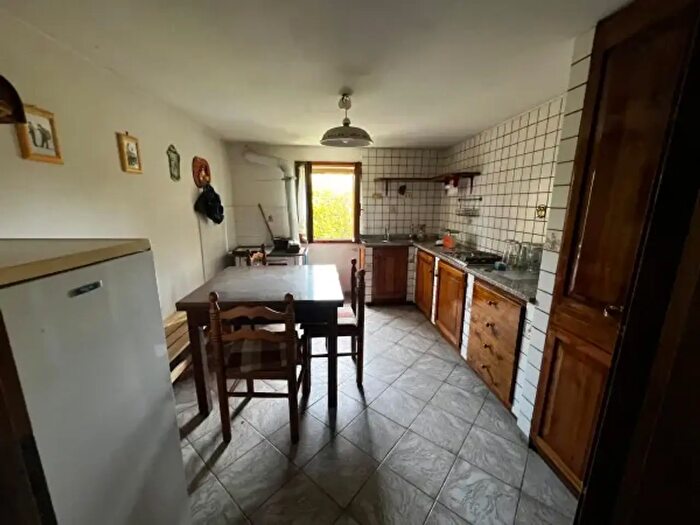 Casa con 6 locali in vendita in Serramazzoni