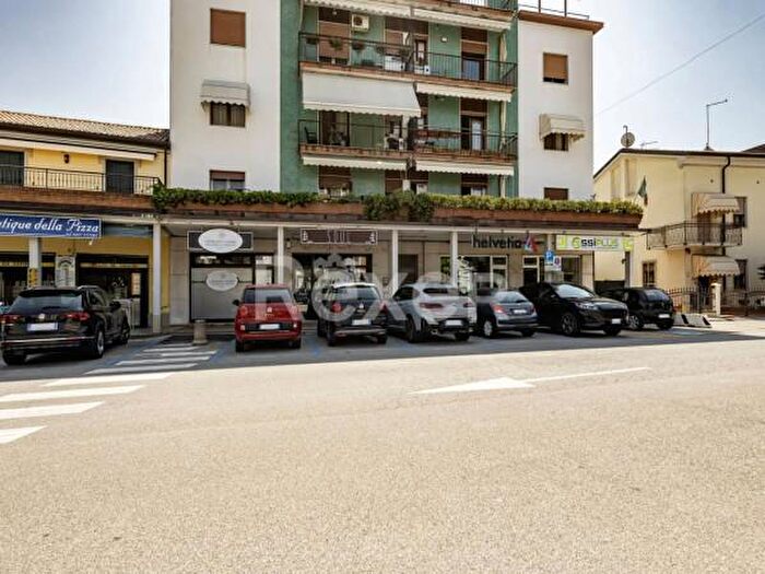 Appartamento con 6 locali in vendita in Piazza della Repubblica, Jesolo