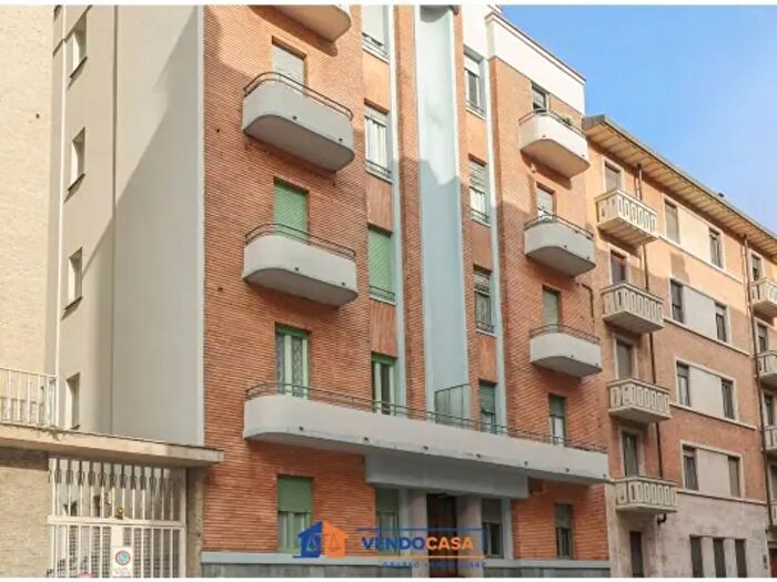 Appartamento bilocale in vendita in Via Giuseppe Piazzi, Torino