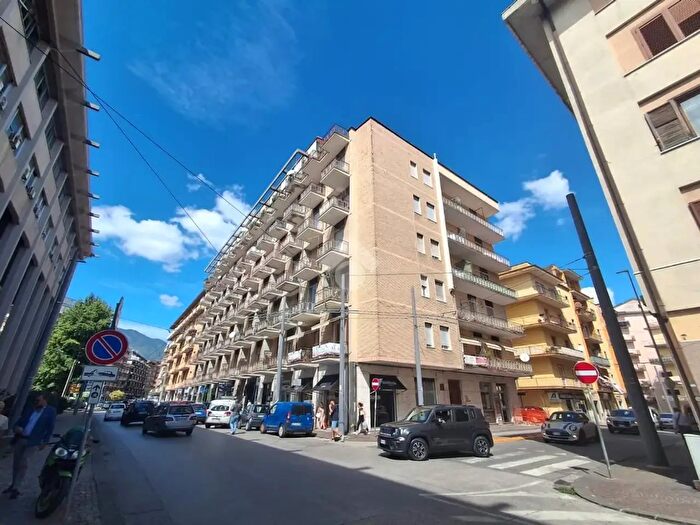 Appartamento trilocale in affitto in Via Vladimiro Testa, Avellino