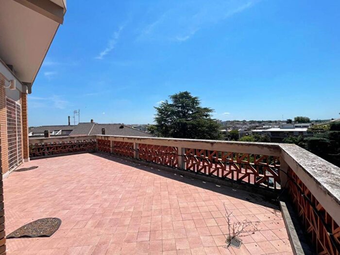 Casa con 6 locali in affitto in Via Roberto Alessandri, Colli Portuensi Casaletto, Roma