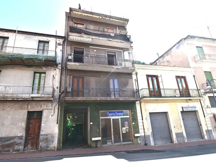 Appartamento con 5 locali in vendita in Via Giacomo Matteotti, Sala Consilina