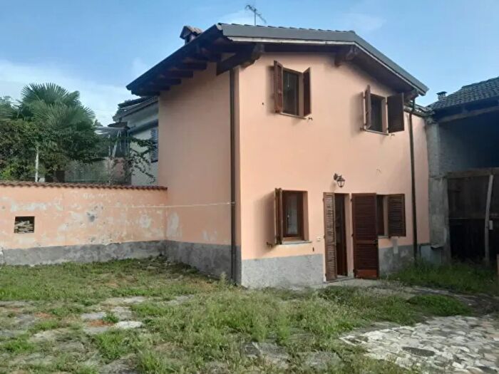 Casa bilocale in vendita in Località Ghini Aglio, Coli