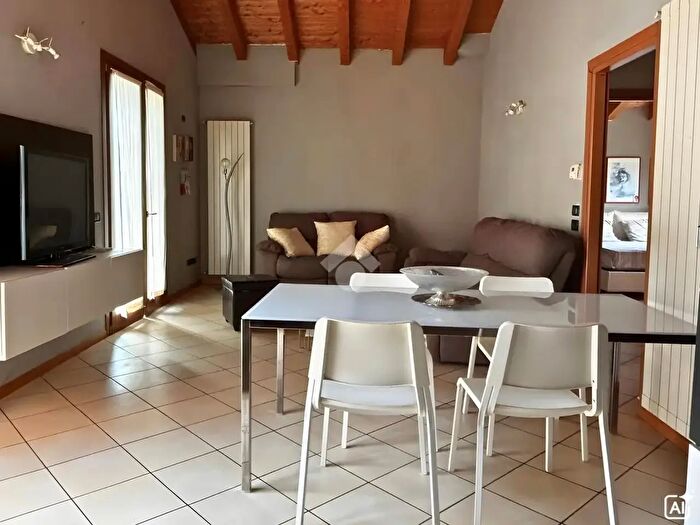 Appartamento trilocale in vendita in Via Nazionale, Ceto