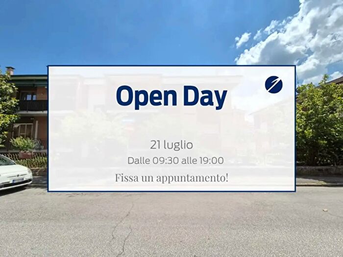 Appartamento con 10 locali in vendita in Via Sant'Antonio da Padova, Jesi