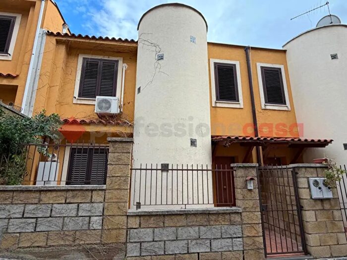 Casa quadrilocale in vendita in Salita Principe, Messina