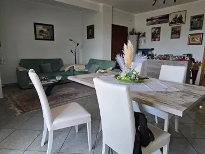 Appartamento con 6 locali in vendita in Via Olimpia, Castel Frentano