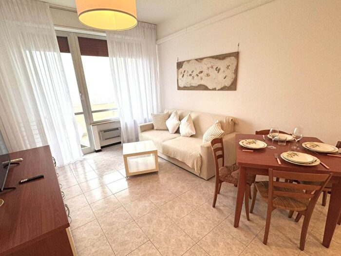 Appartamento trilocale in affitto in Via delle Rose, Centro, Misano Adriatico