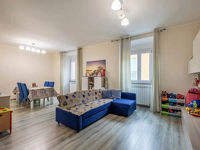 Appartamento quadrilocale in vendita in Via Guidonia, Fonte Nuova