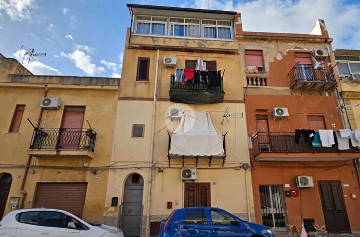 Appartamento trilocale in vendita in Via Brancaccio, Palermo
